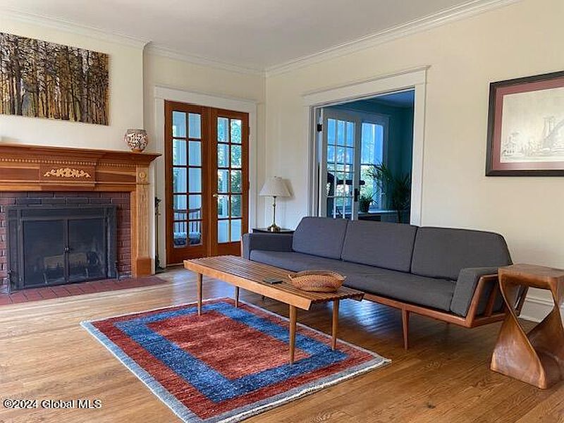 5th image of 55 Terrace Avenue