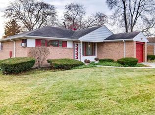 909 W Villa Dr, Des Plaines, IL