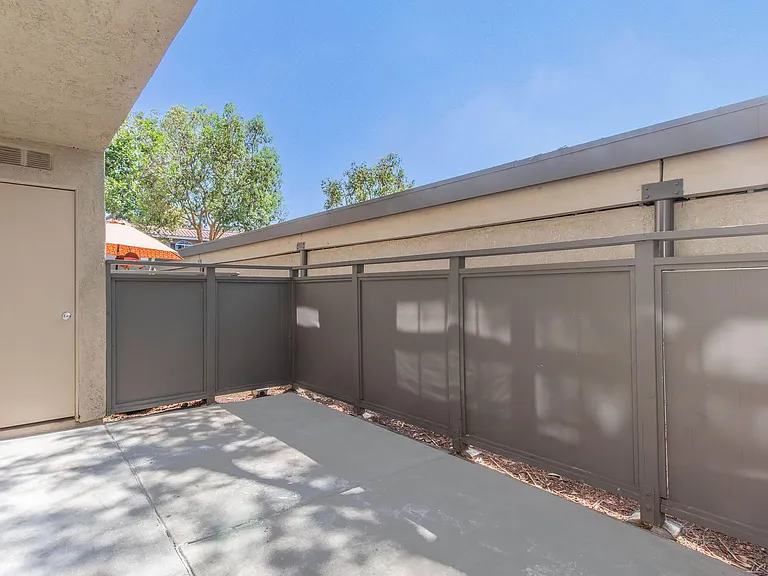 Oak Tree Court Apartment Homes — Photo 68