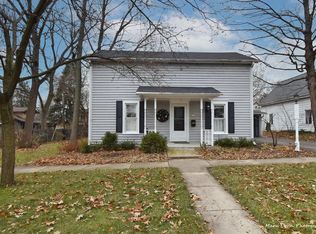 116 Ford St, Geneva, IL 60134