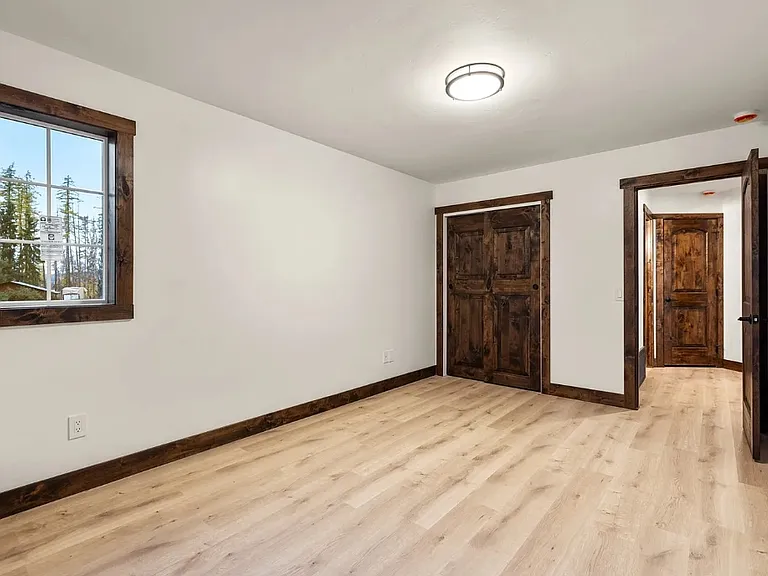 Wedgewood Ln — Photo 37