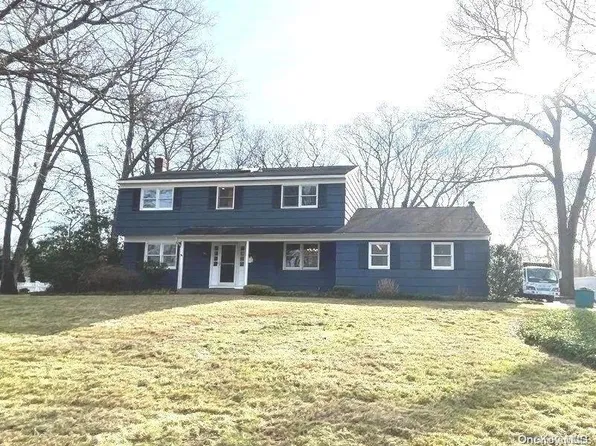 3 Sleepy Hollow Lane, Miller Place, NY 11764
