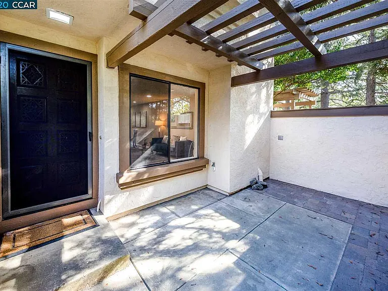 503 Pimlico Ct — Photo 16