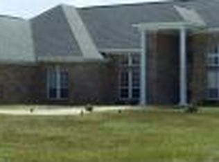 5103 Old West Point Rd, Columbus, MS 39701