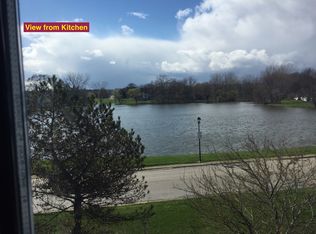 865 W Saint Johns Pl #1, Palatine, IL 60067