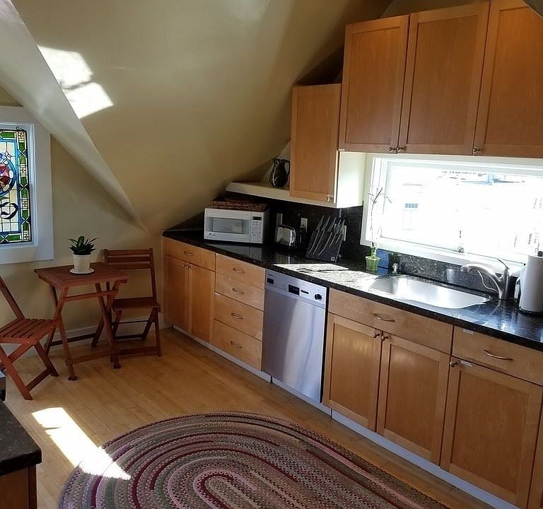 1st image of 2888A Sacramento St