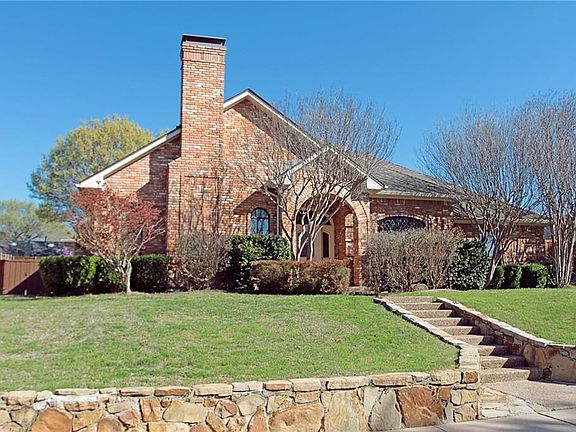 3rd image of 728 Meadowlark Ln