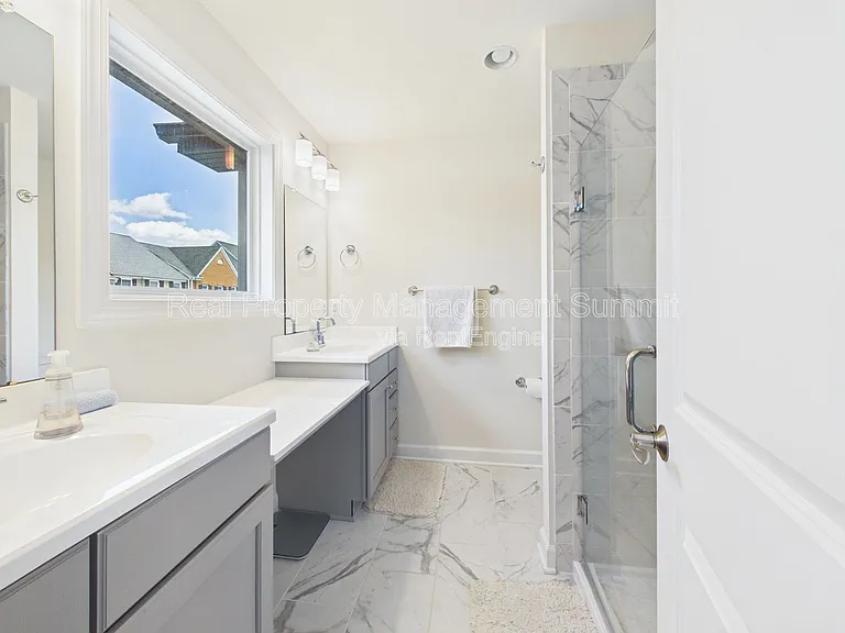 1241 Old Trail Dr — Photo 29