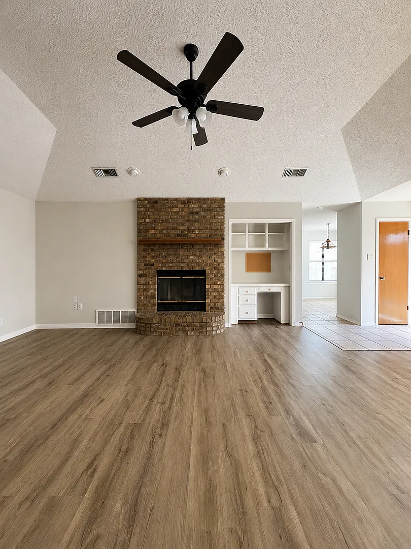 Now Available! - 2 Bedroom Home In Capitol Heights! — Photo 4
