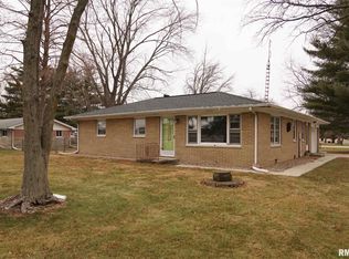 5765 Old Jacksonville Rd, Springfield, IL 62711