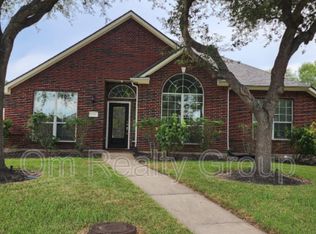 2506 Still Bay St, Pearland, TX 77584
