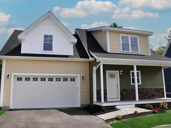 29 Willow Pond Cir #29, Medway, MA 02053