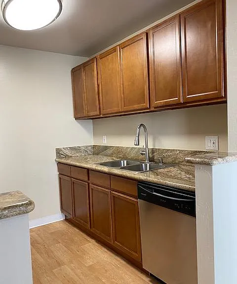 1029 El Camino Real #2 — Photo 14