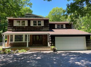 167 Dix Hills Rd, Dix Hills, NY 11746