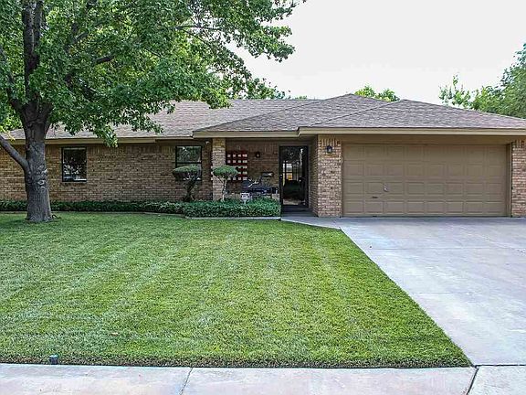 2nd image of 3210 Encanto Dr