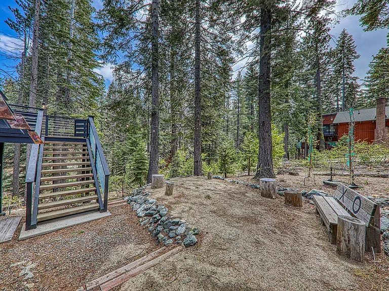 357 Sierra Dr — Photo 37