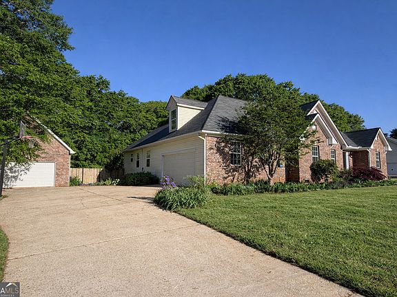 2nd image of 344 McKibben Dr