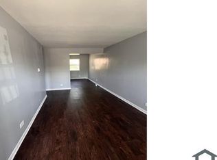 7055 S Harper Ave #3A, Chicago, IL 60637