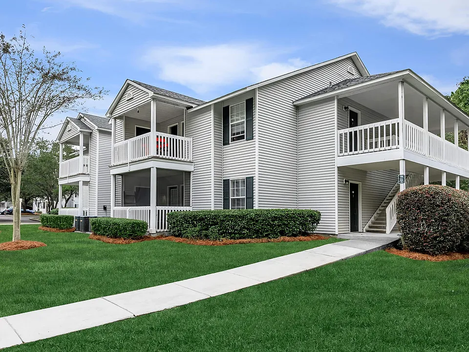 Azalea Place