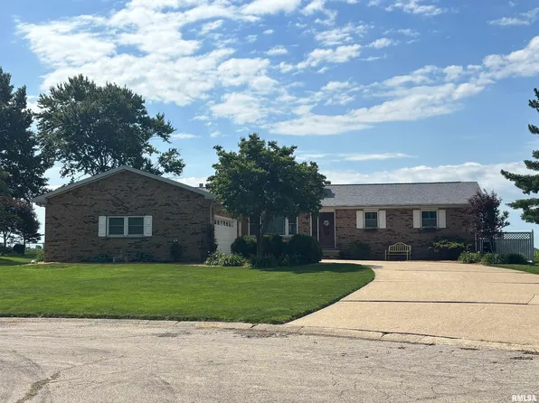 230 Twin Oaks Dr, Rochester, IL 62563