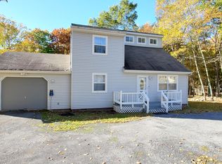 144 Gap View Cir, Bushkill, PA 18324