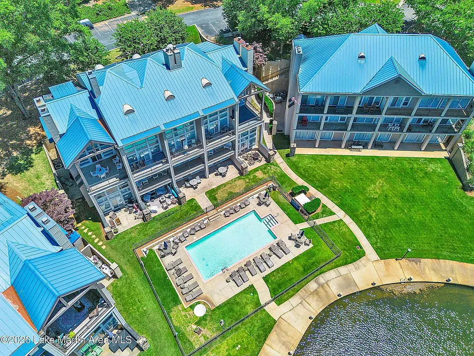 100 Harbor Pl #303
