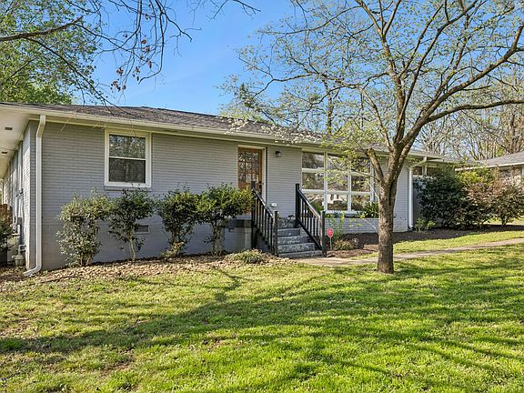 3rd image of 383 Blackman Rd