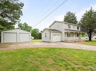 940 Blake Bottom Rd, Huntsville, AL 35806
