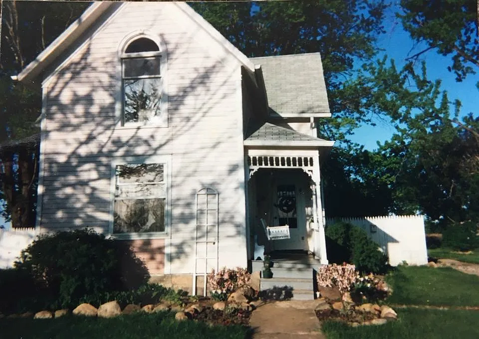 922 Capac Rd photo 1