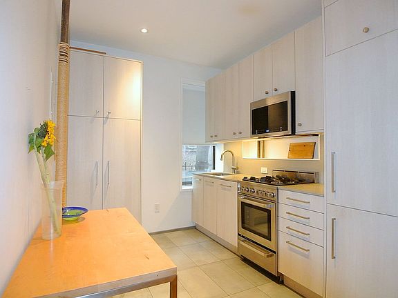 5th image of 509 W 122nd St APT 14