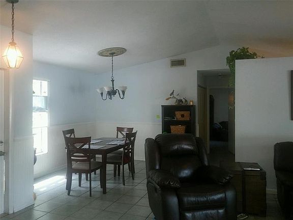 2nd image of 14650 N Beckley Sq