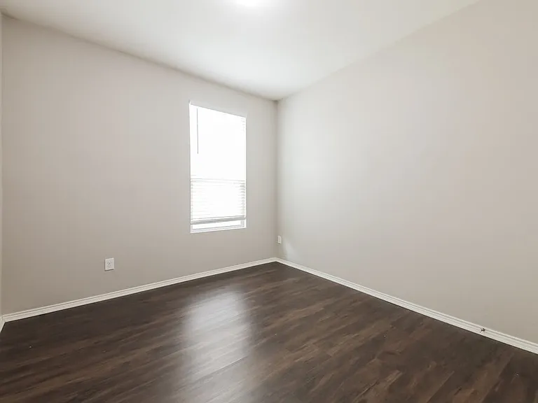 1724 Gayla Creek Dr — Photo 13