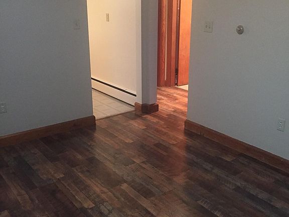 2nd image of 11 Newbury St