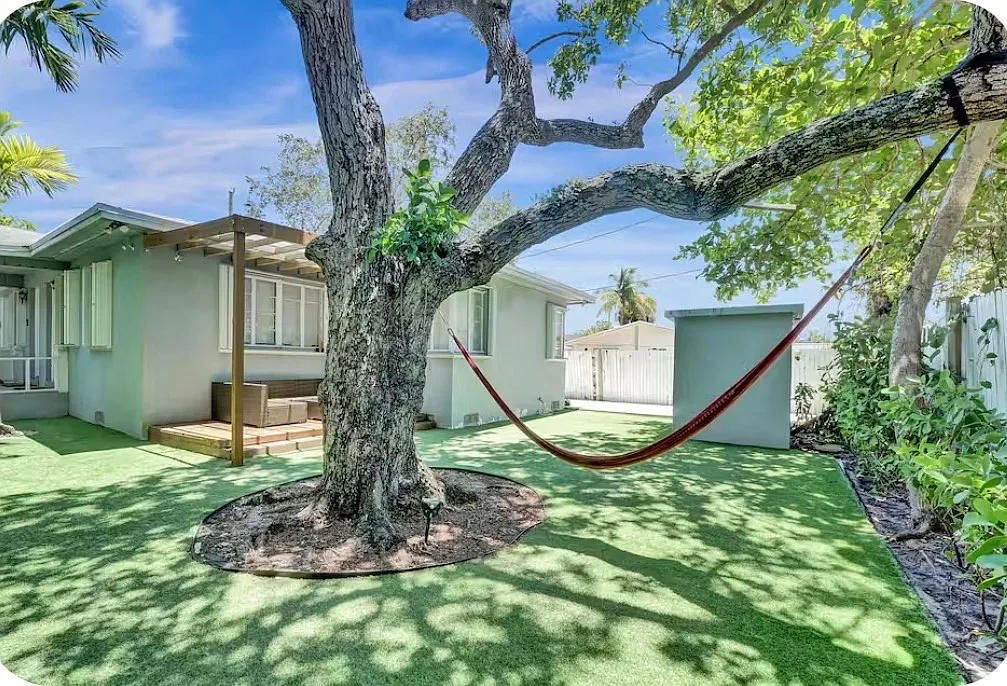 2 bed, 724 sqft, $2,750 — Photo 2