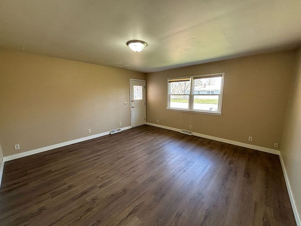 118 Brownfield Timberview Urbana Duplexes 2213 Timberview Champaign IL Zillow