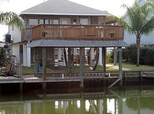 470 Pompano St, Bayou Vista, TX 77563