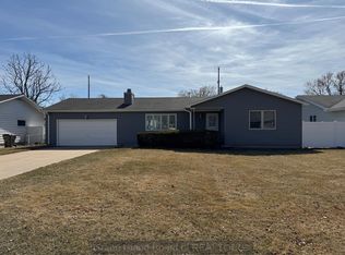 427 Holcomb St, Grand Island, NE 68801