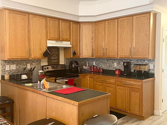 5th image of 3326 Monterey Square Lane #101