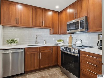 200 S 31st Ave APT 4702, Omaha, NE, 68131
