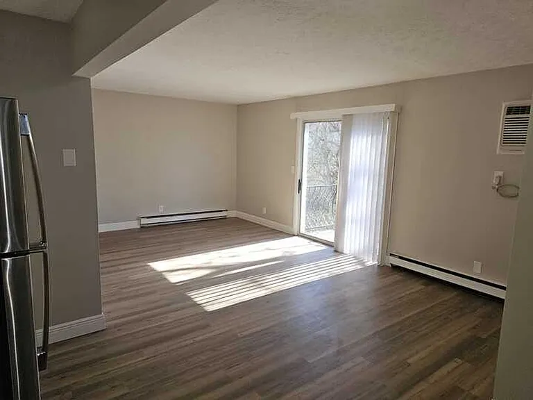 Willow Run Apartments — Photo 15
