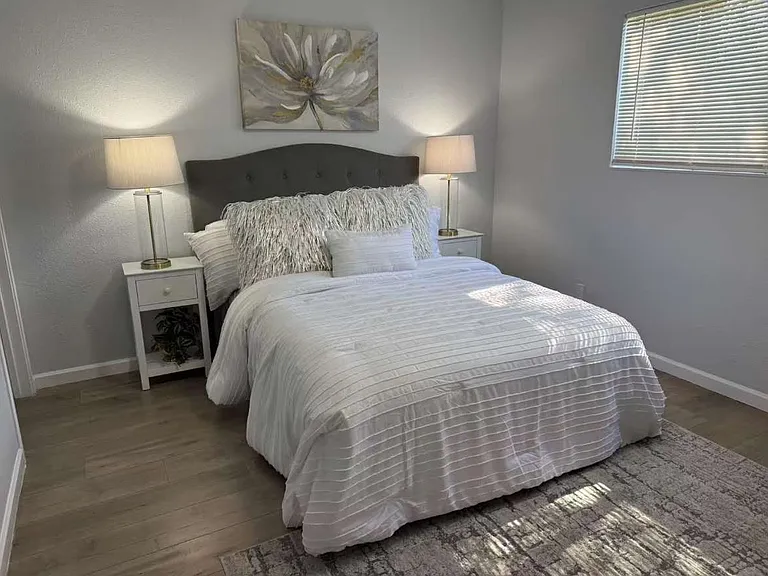 7512 Rubens Pkwy — Photo 2