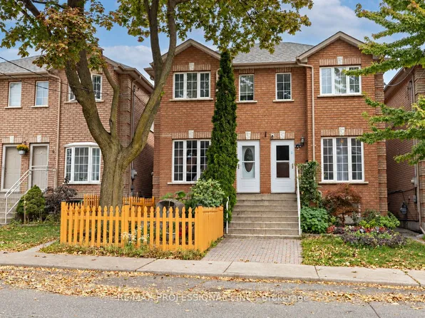 7 Mulock Ave, Toronto, ON M6N 3C3