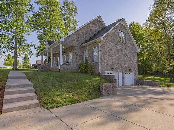 4th image of 1008 Washington Dr