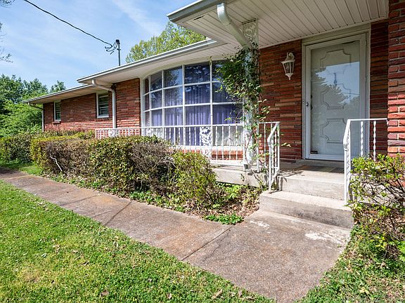 5th image of 427 Bunkerhill Dr
