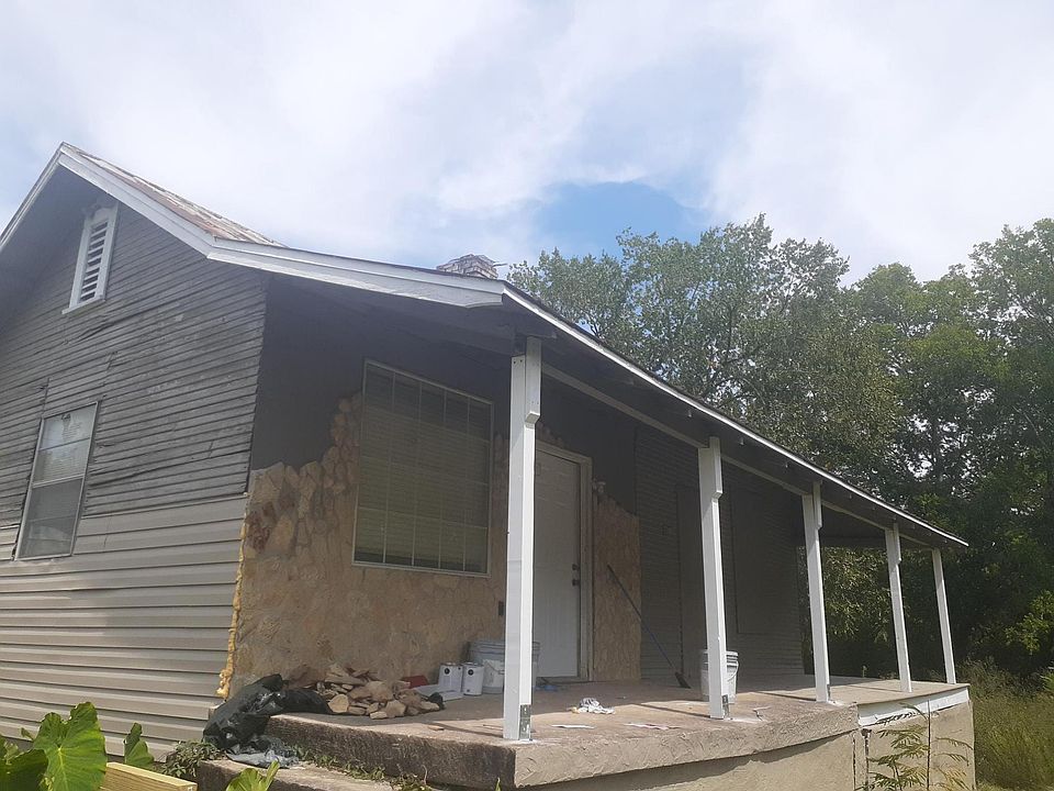 Covered front porch 35 feet