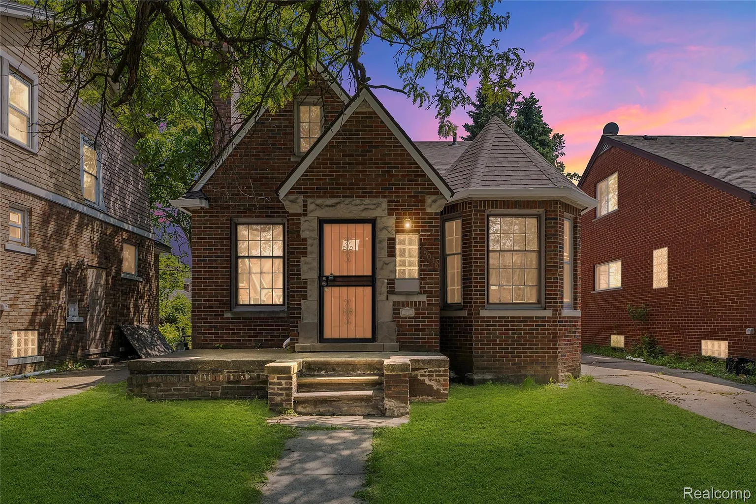 15038 Mayfield St photo 1