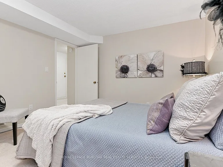 895 Maple Ave #212 — Photo 19