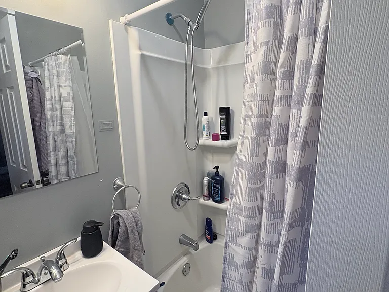 3241 Lexington Ave #3A — Photo 6