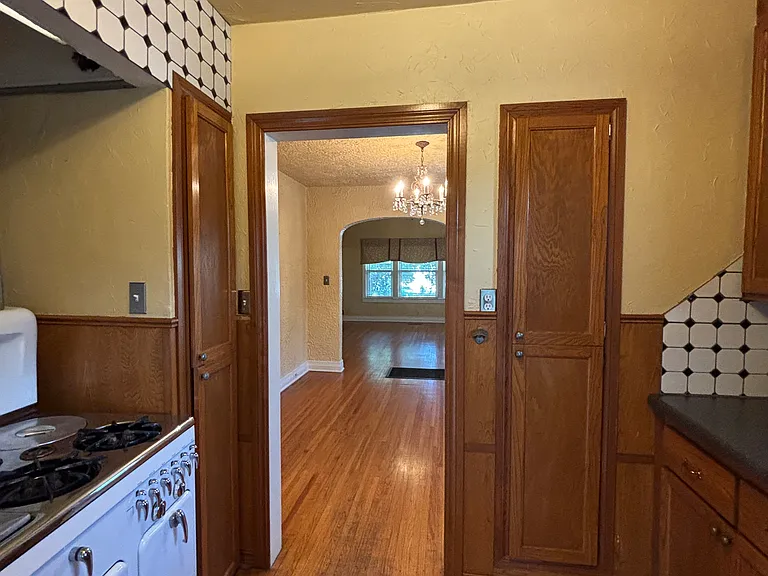 1611 S Gary Pl — Photo 12
