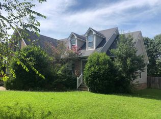 238 Green Hills Dr, Springfield, TN 37172